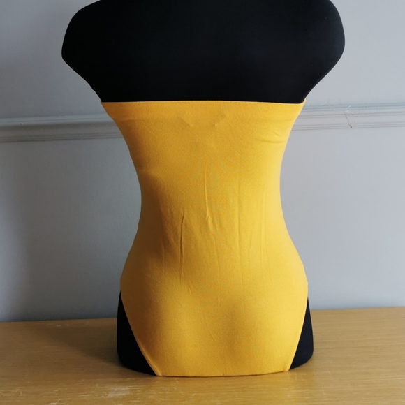 Yellow sleeveless bodysuit - Picture 2 of 2